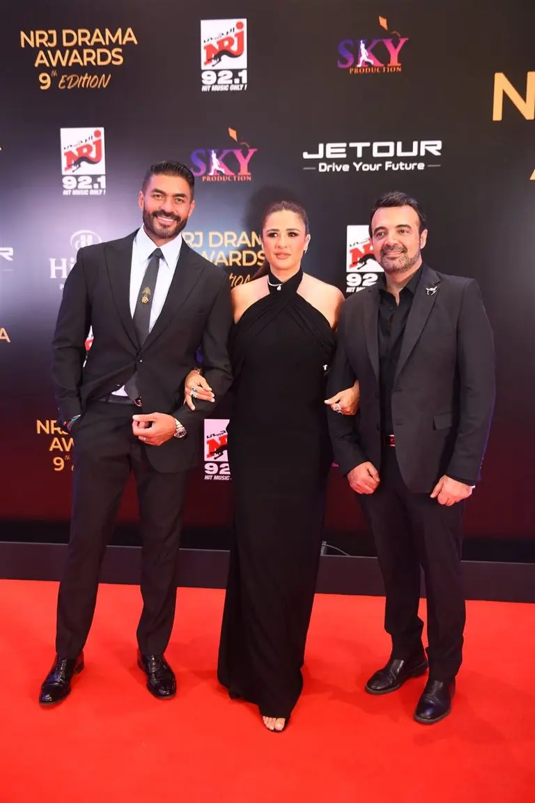 ياسمين عبد العزيز تتألق في الترند بعد ردها على معجب “بدون لمس” ياسمين عبد العزيز تتألق في الترند بعد ردها على معجب “بدون لمس”