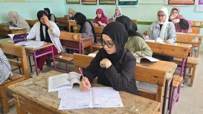 يبدأ 21 مايو.. جدول امتحانات الصف الأول الثانوي 2025 في القاهرة والمحافظات