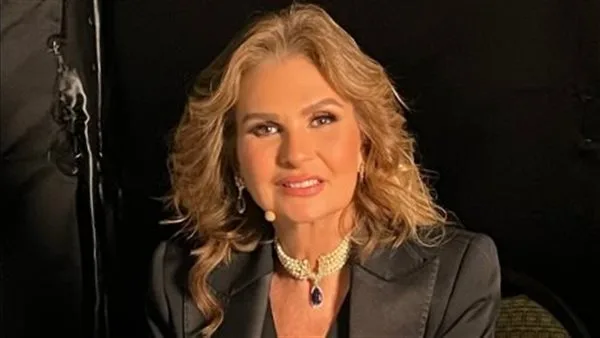 يسرا عن وثائقي عادل إمام: تاريخ يجب على الجميع معرفته