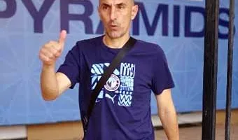 يطلب يورتشيتش من لاعبي بيراميدز التخلص من الضغوط خلال مباراة النهائي مع صن داونز في البطولة الأفريقية.