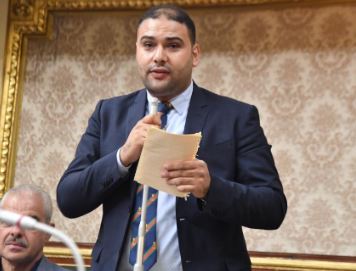 طلب مناقشة عامة لاستيضاح رؤية الحكومة فى تكليف خريجي كليات الصيدلة وطب الأسنان دفعة 2023