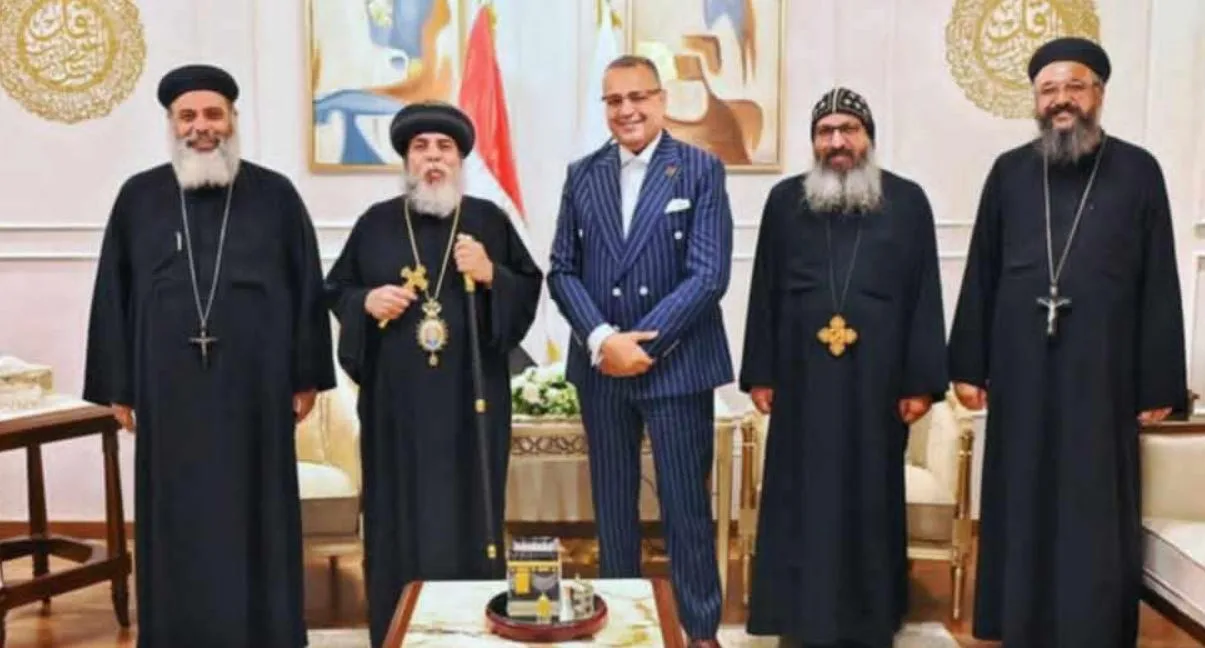 أسقف جنوب سيناء ووفد من كاتدرائية السيمائيين يعربون عن تهانيهم للمحافظ بمناسبة عيد الأضحى المبارك أسقف جنوب سيناء ووفد من كاتدرائية السيمائيين يعربون عن تهانيهم للمحافظ بمناسبة عيد الأضحى المبارك