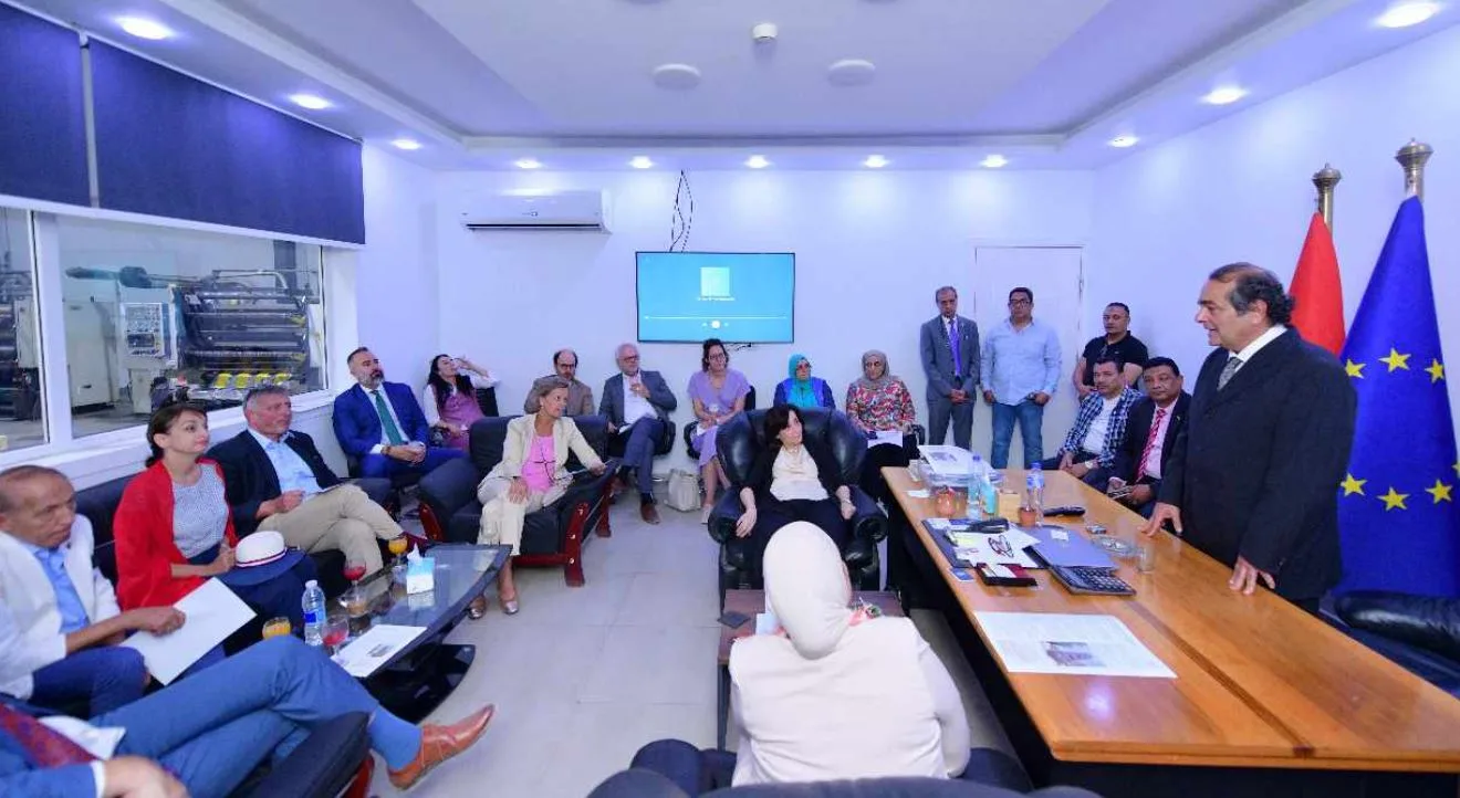 سفراء الاتحاد الأوروبي يطلعون على مشروعات مواجهة التلوث في الفيوم: تعزيز الاقتصاد الدائري ودعم التمويل الأخضر سفراء الاتحاد الأوروبي يطلعون على مشروعات مواجهة التلوث في الفيوم: تعزيز الاقتصاد الدائري ودعم التمويل الأخضر