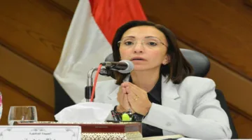 محافظ البحيرة يؤكد على ضرورة مراقبة العبارات والالتزام بسعة الحمولة المحددة