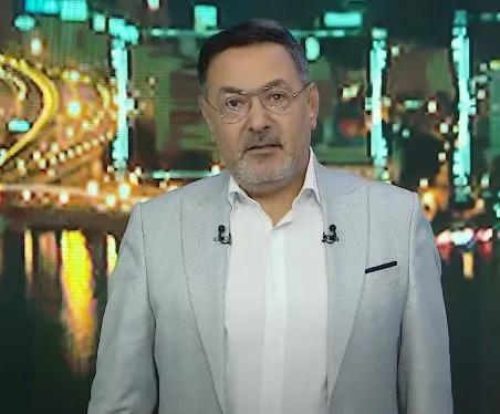 فيديو.. خيري رمضان يوجه انتقادات لوزير الرياضة بشأن الأهلي: لا يميز بين المواقف الشخصية والوطنية فيديو.. خيري رمضان يوجه انتقادات لوزير الرياضة بشأن الأهلي: لا يميز بين المواقف الشخصية والوطنية