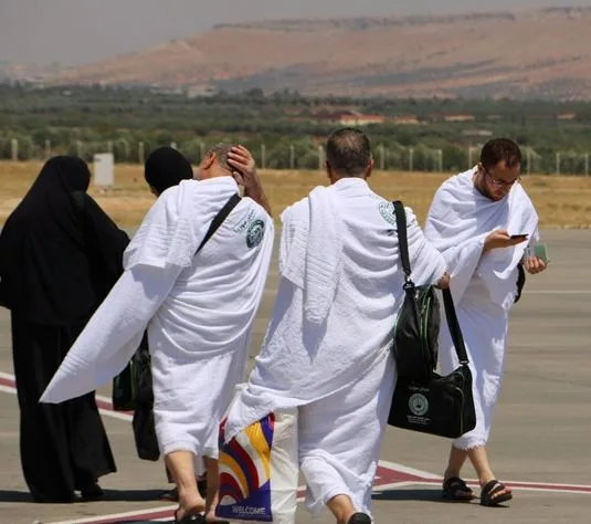 بسبب الهجوم الإسرائيلي على إيران.. عودة الحجاج السوريين عبر تركيا بسبب الهجوم الإسرائيلي على إيران.. عودة الحجاج السوريين عبر تركيا
