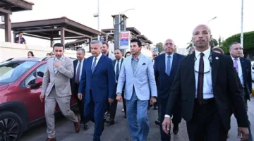 وزير الشباب ومحافظ الإسكندرية يشاركان في المؤتمر الصحفي للبطولة العالمية للبادل