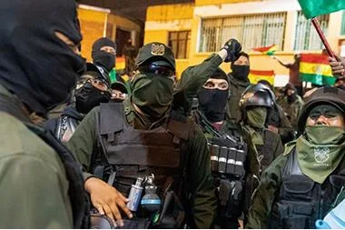 أربعة شرطيين قُتلوا خلال التظاهرات في بوليفيا أربعة شرطيين قُتلوا خلال التظاهرات في بوليفيا