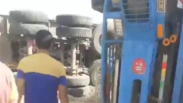 13 جريحًا في حادث تصادم سيارتين على طريق الإسكندرية الزراعي في القليوبية 13 جريحًا في حادث تصادم سيارتين على طريق الإسكندرية الزراعي في القليوبية