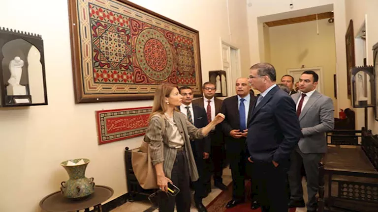 14 صورة توثق زيارة وزير الزراعة ومدير اليونسكو للمتحف الزراعي