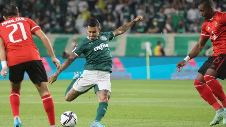 16 لاعباً من الأهلي وبالميراس يتواجهون مجددًا في كأس العالم للأندية 16 لاعباً من الأهلي وبالميراس يتواجهون مجددًا في كأس العالم للأندية