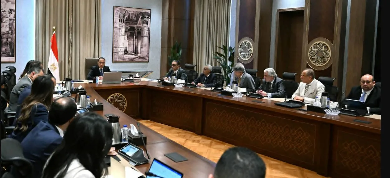رئيس الوزراء يتابع آخر التطورات بشأن احتفالية افتتاح المتحف المصري الكبير