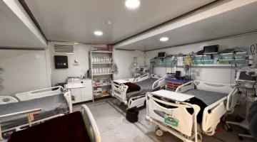 الهلال الأحمر الفلسطيني يدشن المستشفى الميداني في منطقة المواصي بغزة