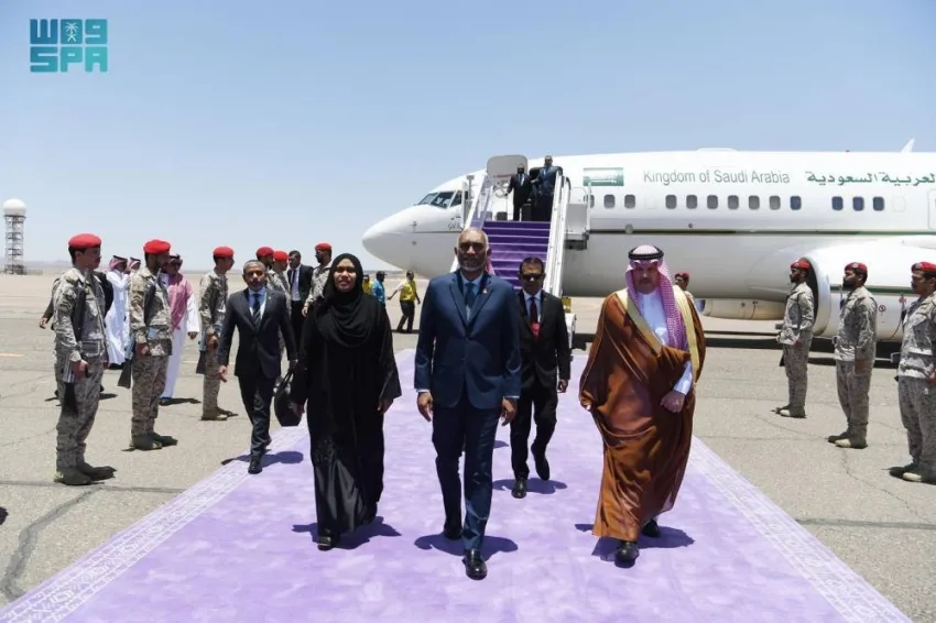 رئيسا المالديف وموريتانيا يصلان إلى المدينة المنورة رئيسا المالديف وموريتانيا يصلان إلى المدينة المنورة