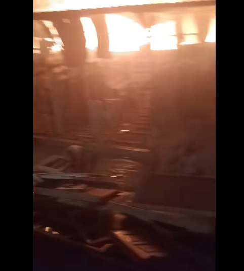 حريق مخازن لبيع السيراميك فى مؤسسة الزكاة بالمرج