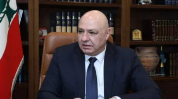 rewrite this title in other words: الرئيس عون غادر بيروت متوجهاً الى العراق