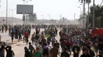 «المدنيون كأهداف».. الجيش الإسرائيلي يستهدف مركز توزيع المساعدات في رفح مما أسفر عن سقوط قتلى وجرحى