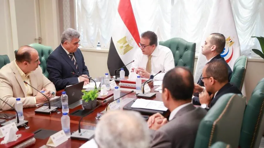 وزير الصحة يتناقش مع «جريفولز إيجيبت» حول تعزيز الشراكة في المجال الصحي وزير الصحة يتناقش مع «جريفولز إيجيبت» حول تعزيز الشراكة في المجال الصحي