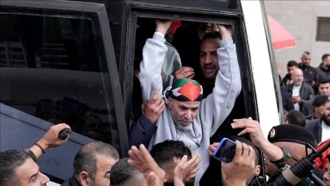 تحذيرات بشأن تدهور الحالة الصحية لصحفي فلسطيني محتجز في إسرائيل تحذيرات بشأن تدهور الحالة الصحية لصحفي فلسطيني محتجز في إسرائيل