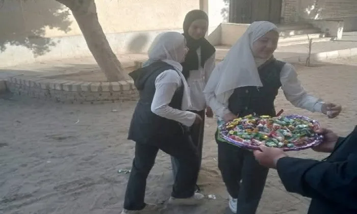 مبادرة إنسانية بطعم الشوكولاتة تخفف قلق طلاب الإعدادية في إطسا بالفيوم