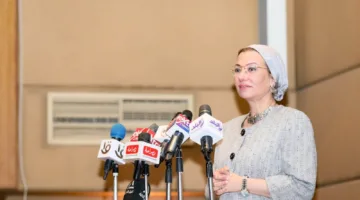 عاجل.. وزيرة البيئة تطلق مبادرة “قللها” لرفع الوعي بالمخاطر البيئية الناتجة عن استخدام الأكياس البلاستيكية.