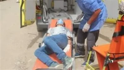 إعياء مفاجئ لطالب خلال امتحانات الإعدادية في كفر الشيخ إعياء مفاجئ لطالب خلال امتحانات الإعدادية في كفر الشيخ