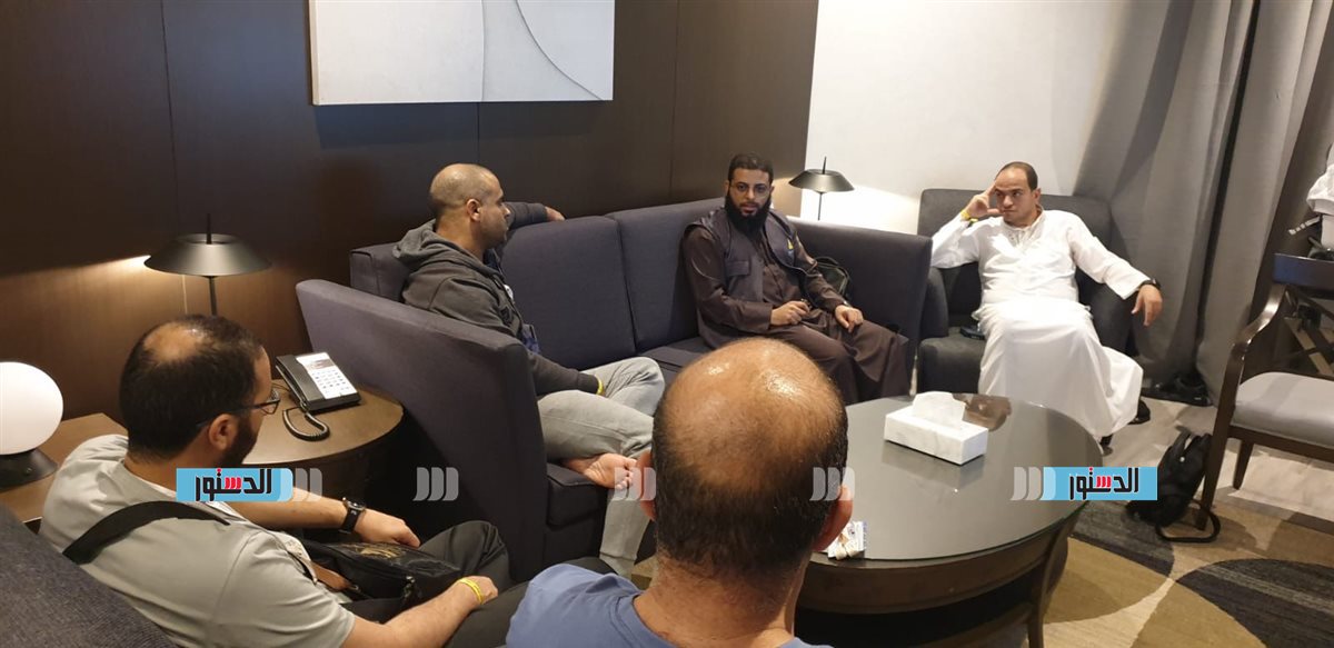 الدستورترافق حجاج السياحة من الحرم إلى العزيزية