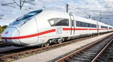 معلومات الوزراء تكشف قصة أول امرأة تقود القطار الكهربائي الخفيف LRT في مصر