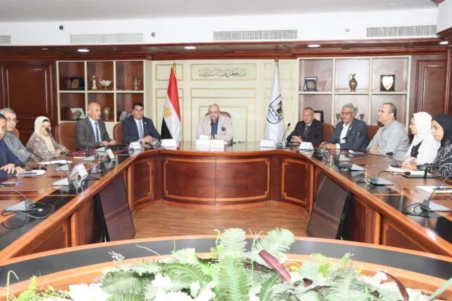 اتفاقية شراكة لتنفيذ اتصالات الصرف الصحي المنزلية في قرية ميانة ببني سويف