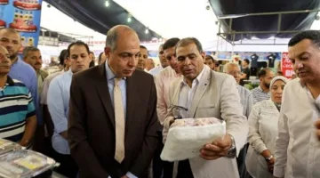 محافظ المنيا يدشّن “السوق اليومي” على ضفاف النيل تحضيرًا لعيد الأضحى