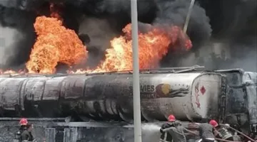 إصابة أربعة أفراد جراء حريق اندلع في سيارة محملة بالوقود داخل محطة وقود في العاشر من رمضان.