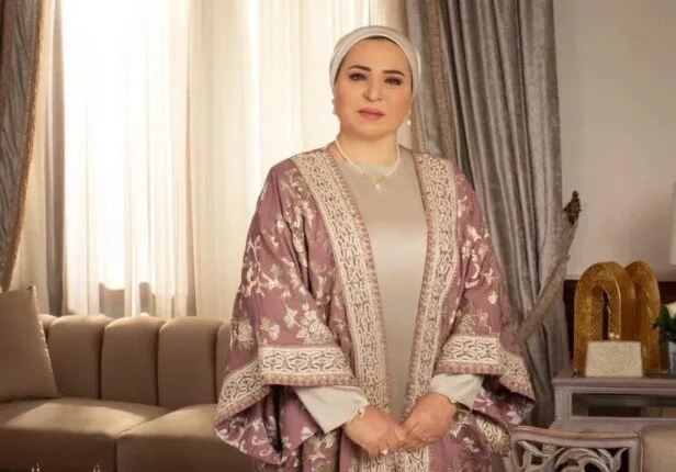 السيدة انتصار السيسي تثمّن جهود الهلال الأحمر المصري خلال عاصفة الإسكندرية