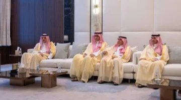 وزير الداخلية يتباحث مع السفير الإيراني حول القضايا المشتركة