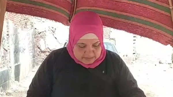 أفضل قطعة لحم في الأضحية.. المعلمة تقى، أشهر جزار في إمبابة، ستكشف لك “سر الحرفة” (فيديو) أفضل قطعة لحم في الأضحية.. المعلمة تقى، أشهر جزار في إمبابة، ستكشف لك “سر الحرفة” (فيديو)