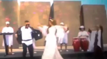 انتقادات من الجمهور لتامر حسني بسبب مشهد في فيلمه الجديد “ريستارت” يظهر فيه بملابس داخلية