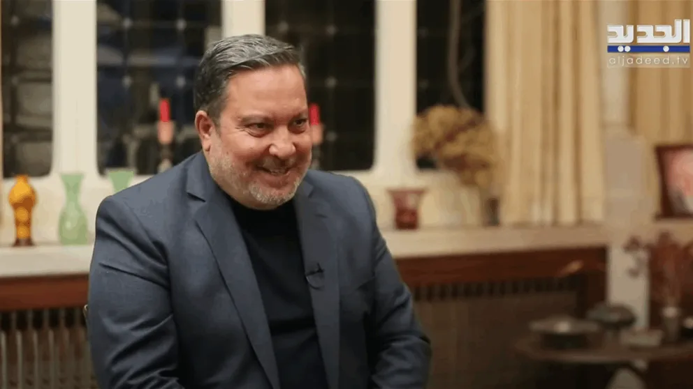 زاهي وهبي يسلط الضوء على جوانب جديدة من طلاق والديه وذكرياته الطفولية في جنوب لبنان لأول مرة