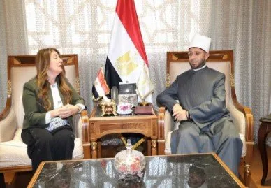 السفيرة الأمريكية: مصر تمثل جوهر الإسلام المعتدل ولها مساهمة كبيرة في جهود مكافحة الإرهاب. السفيرة الأمريكية: مصر تمثل جوهر الإسلام المعتدل ولها مساهمة كبيرة في جهود مكافحة الإرهاب.
