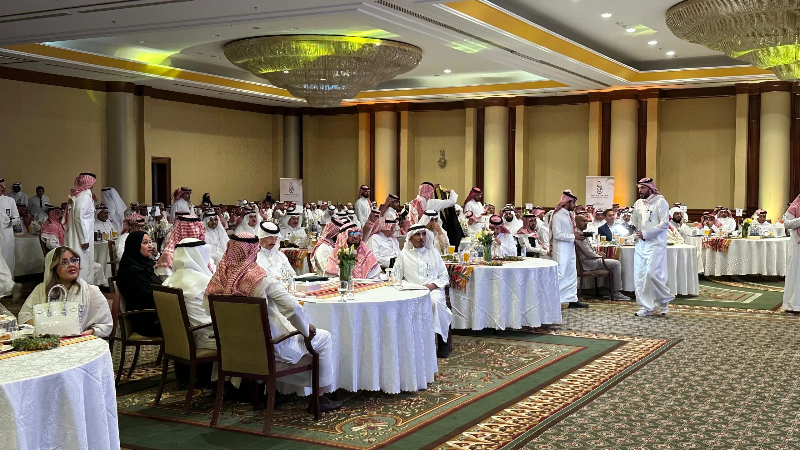 في سهرة تقدير.. عسير ت honoring رموز التأثير في سهرة تقدير.. عسير ت honoring رموز التأثير