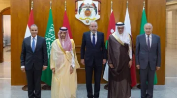اللجنة الوزارية العربية الإسلامية تُطلع الرئيس الفلسطيني على أعمالها وجهودها.