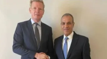 وزير الخارجية يلتقي المبعوث الخاص للأمم المتحدة إلى اليمن في عمان