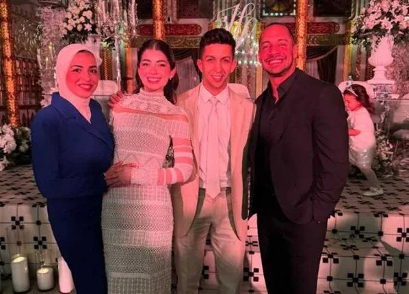 «أنت حب حياتي».. ليلى أحمد زاهر تعبّر عن مشاعرها تجاه هشام جمال من خلال مجموعة من الصور «أنت حب حياتي».. ليلى أحمد زاهر تعبّر عن مشاعرها تجاه هشام جمال من خلال مجموعة من الصور