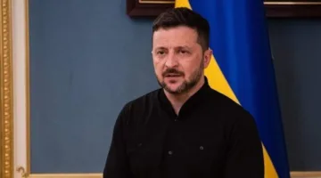 زيلينسكي: الهجوم الذي وقع الأحد على روسيا هو الأكثر شمولاً من أوكرانيا واستخدام 117 طائرة مسيرة فيه