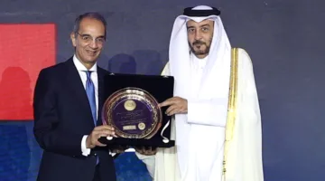 رئيس الهيئة الوطنية للأمن السيبراني يحصل على جائزة من المنظمة العربية لتكنولوجيا المعلومات والاتصالات.