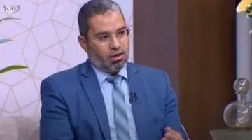 أحمد الرخ يشرح حكم سجود السهو بسبب الشك (فيديو)