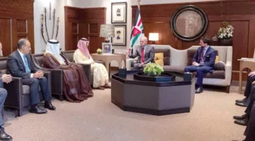العاهل الأردني يسلط الضوء على مساعي وقف النزاع في الاجتماع مع اللجنة الوزارية