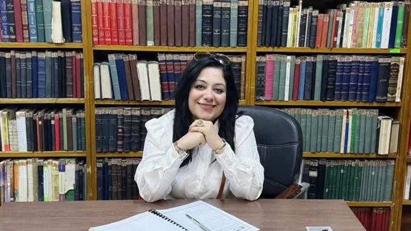 سارة حواس: المرأة تعاني من الظلم في المجتمعات الشرقية والغربية على حد سواء.