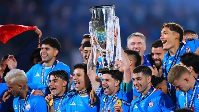 كروز أزول يتفوق على فانكوفر بخمسة أهداف ويتوج ببطولة دوري أبطال كونكاكاف