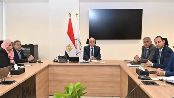 وزير الري يراقب وضع نهر النيل وفرعيه ويستعرض جهود إزالة التعديات وزير الري يراقب وضع نهر النيل وفرعيه ويستعرض جهود إزالة التعديات