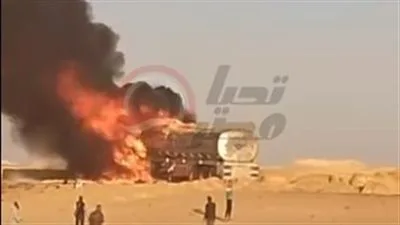 نقدم الصور الأولى لحادث احتراق سيارة مع ركابها على طريق الواحات. نقدم الصور الأولى لحادث احتراق سيارة مع ركابها على طريق الواحات.
