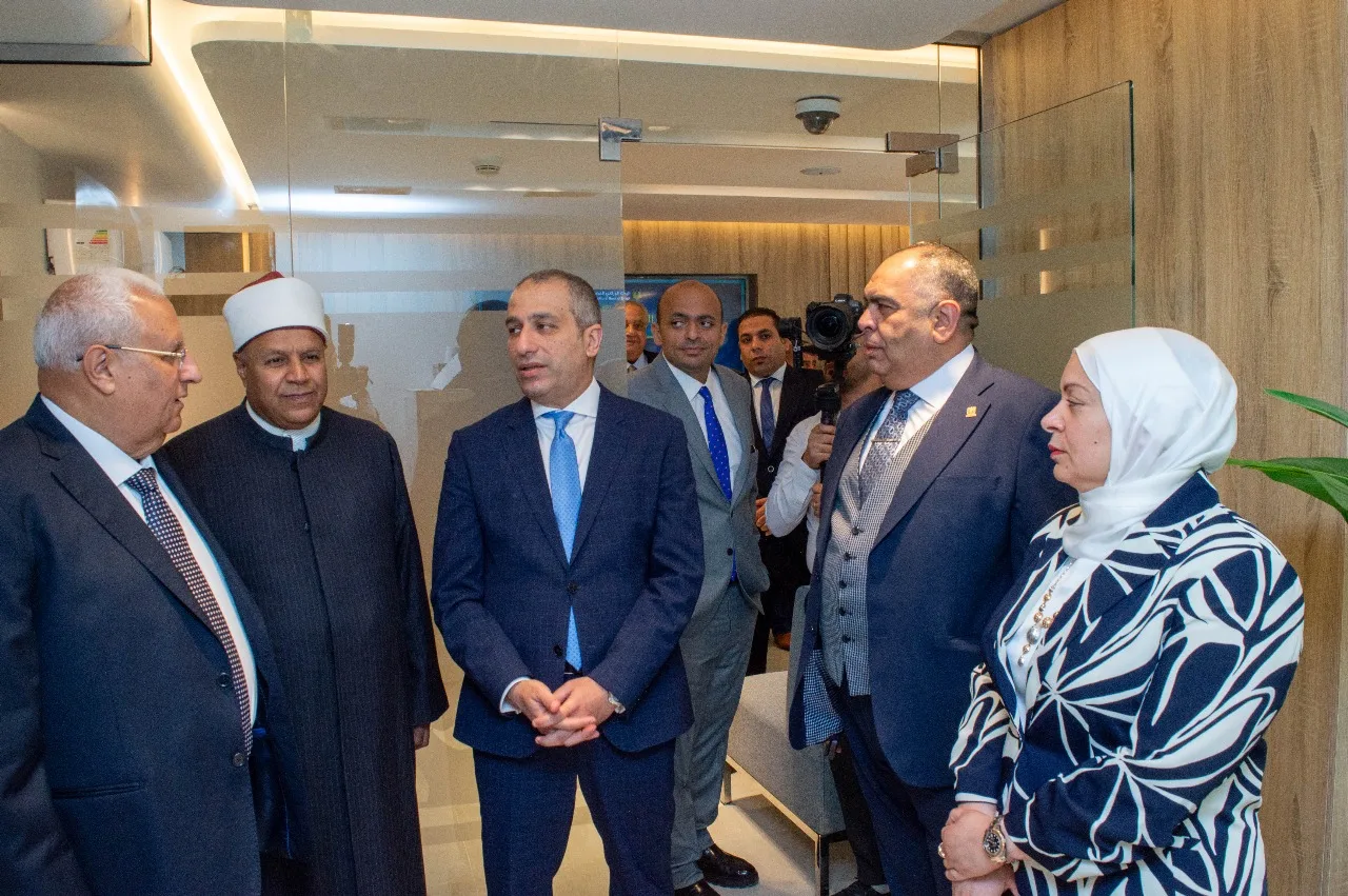 البنك الزراعي المصري يعيد فتح فرعه الإسلامي في المهندسين بعد عملية تجديد (صور) البنك الزراعي المصري يعيد فتح فرعه الإسلامي في المهندسين بعد عملية تجديد (صور)
